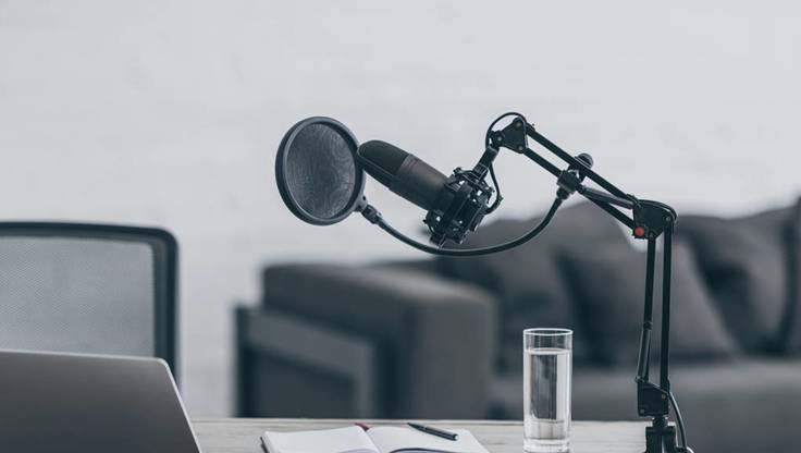 播音与主持艺术  “金话筒”是怎样炼成的_职点未来，高考志愿填报服务平台，新高考选科填报指南，高考查分，大学专业排名，生涯规划